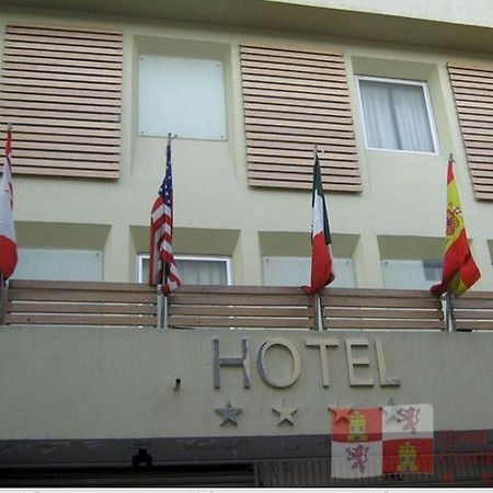 Hotel Castilla Y Leon Guadalajara Bagian luar foto