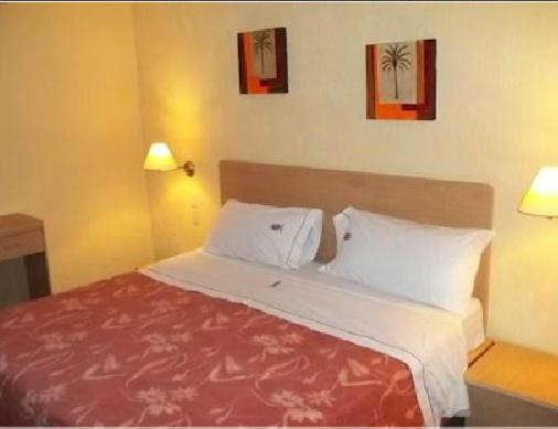 Hotel Castilla Y Leon Guadalajara Ruang foto